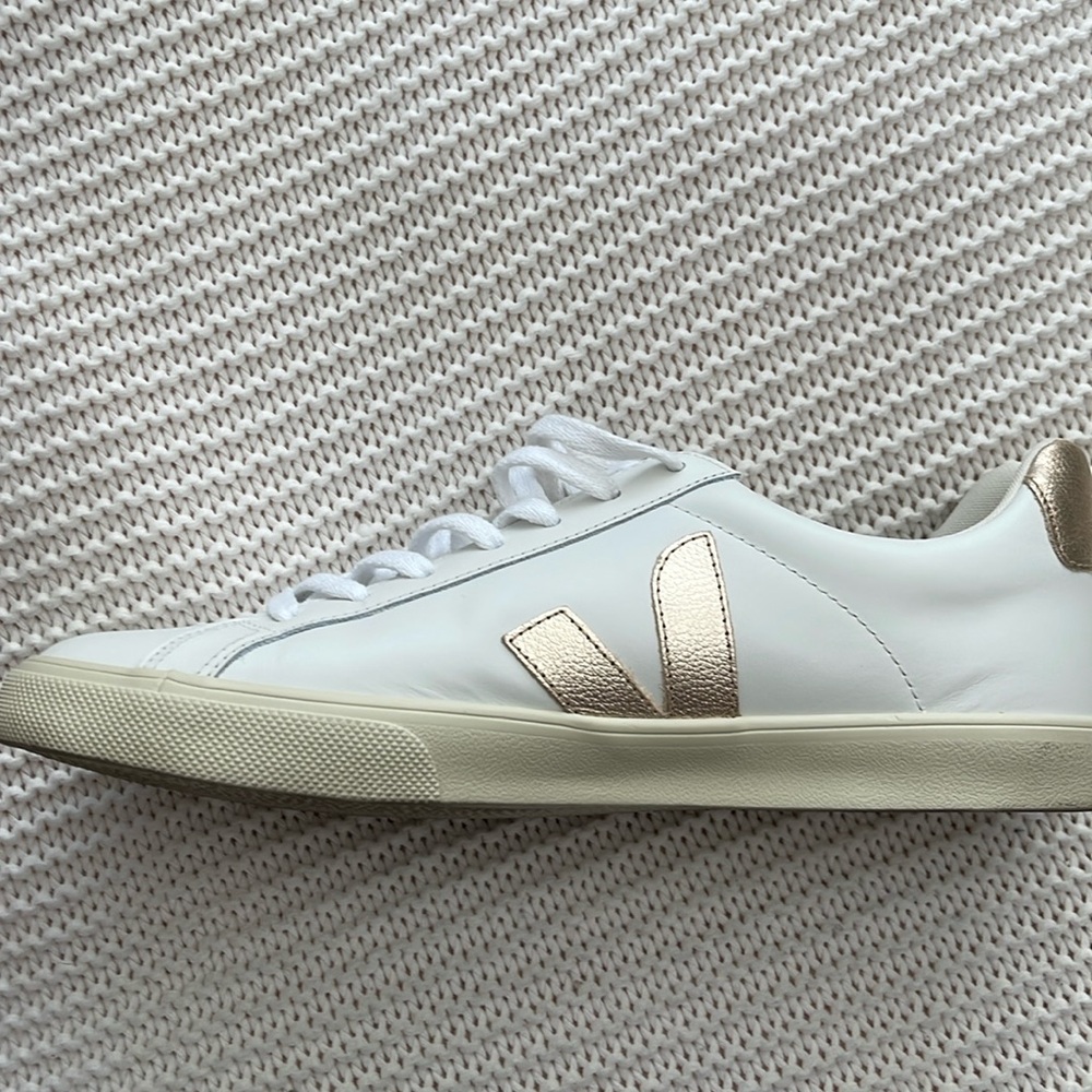 Veja Esplar Logo Leather